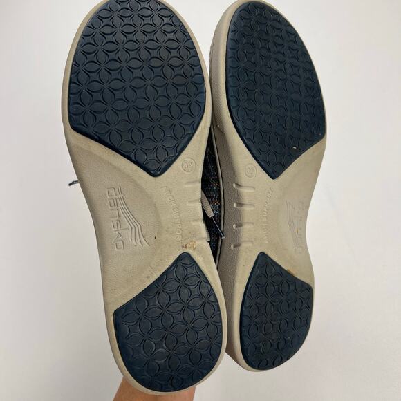 Dansko Brandi Madras Blue Textured Canvas Sneaker Size Euro 39/US 8.5-9 - Picture 8 of 12